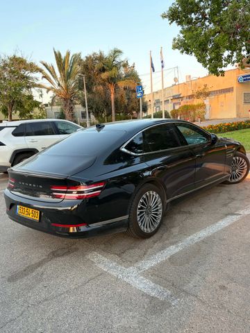 ג'נסיס G80