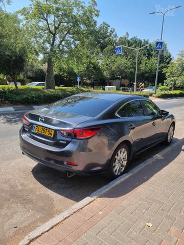 מודעת רכב מאזדה 6
