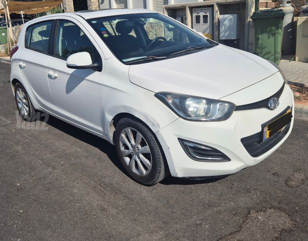 מודעת רכב יונדאי i20