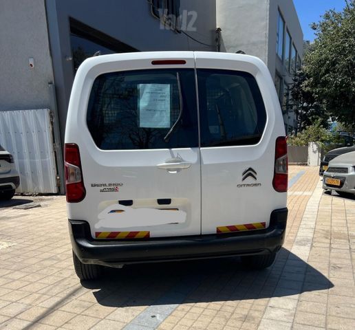 מודעת רכב סיטרואן ברלינגו