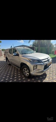 מודעת רכב מיצובישי טרייטון / L200