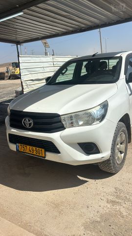 היילקס Active אוט׳ 2.4 (150 כ״ס) [2017-2021]