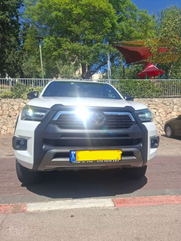 מודעת רכב טויוטה היילקס