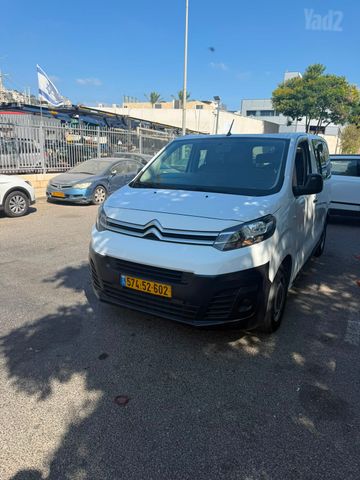 מודעת רכב סיטרואן ג'אמפי