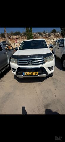 מודעת רכב טויוטה היילקס