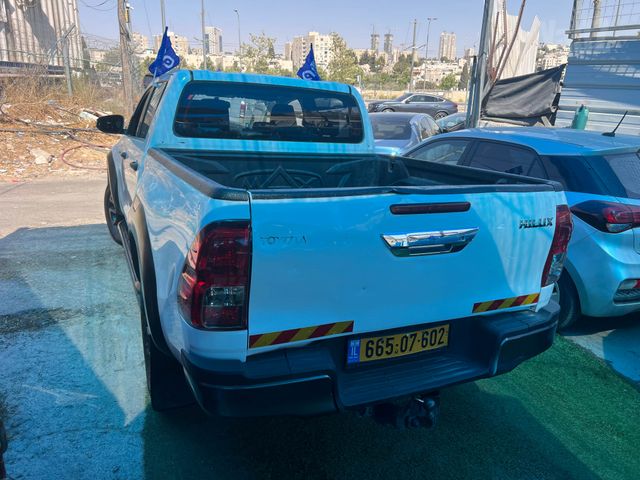 טויוטה היילקס