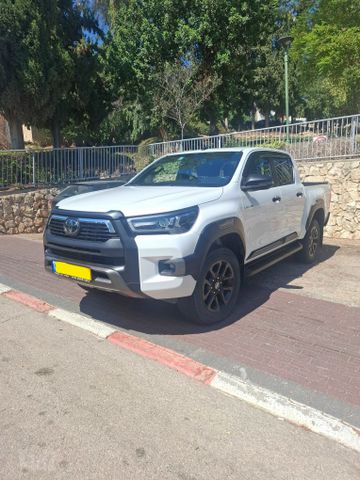 טויוטה היילקס