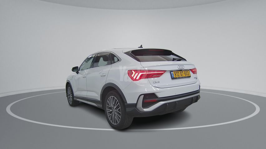 אאודי Q3