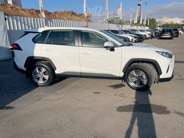 טויוטה RAV4