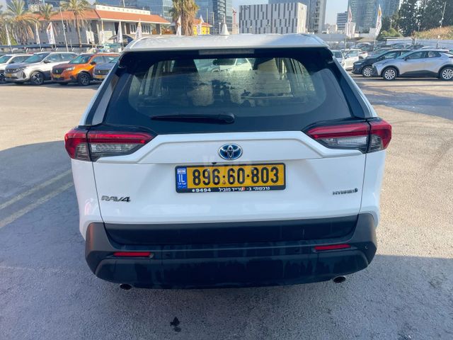 טויוטה RAV4