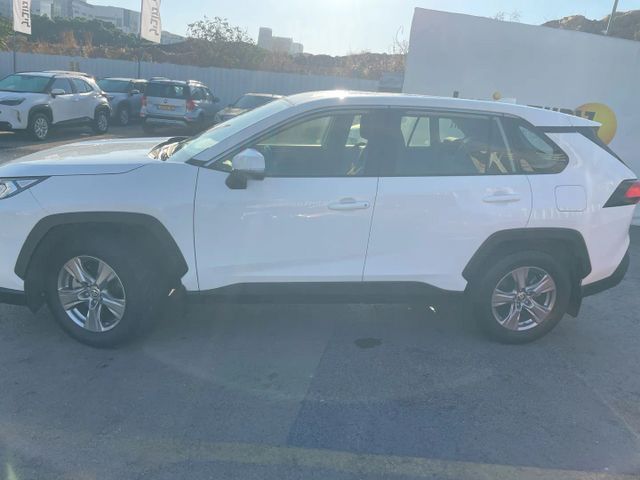 טויוטה RAV4