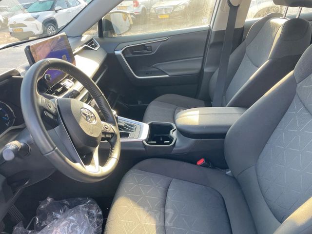 טויוטה RAV4