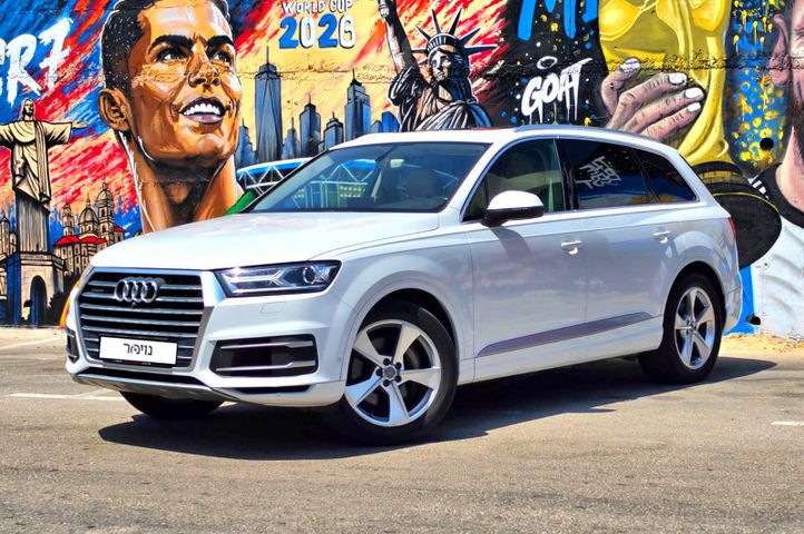 מודעת רכב אאודי Q7