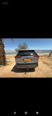 טויוטה RAV4