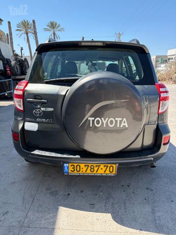 טויוטה RAV4