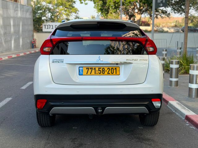 מיצובישי אקליפס קרוס