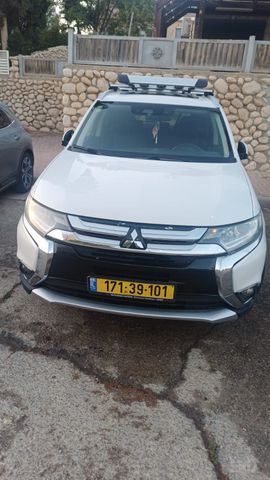 מיצובישי אאוטלנדר