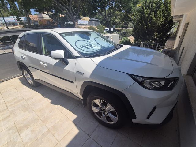 טויוטה RAV4