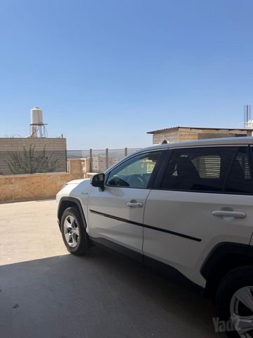 טויוטה RAV4
