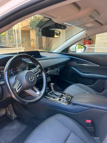מודעת רכב מאזדה CX-30