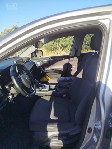 טויוטה RAV4