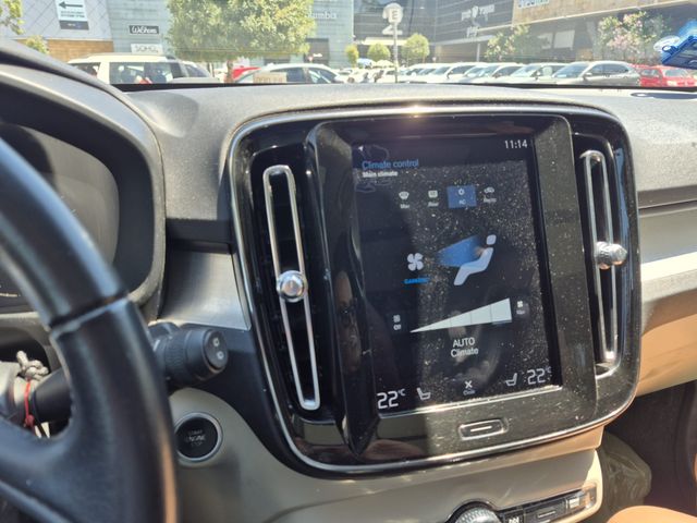 וולוו XC40
