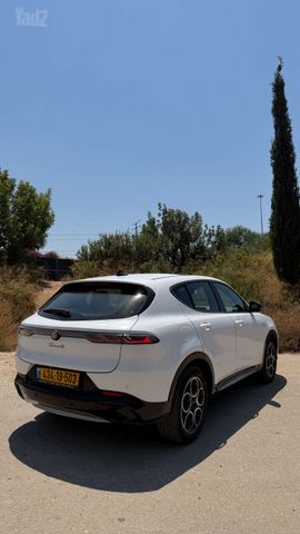 אלפא רומיאו טונלה