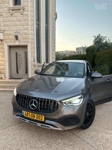 מרצדס-בנץ GLA