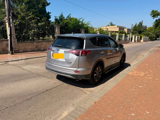 טויוטה RAV4