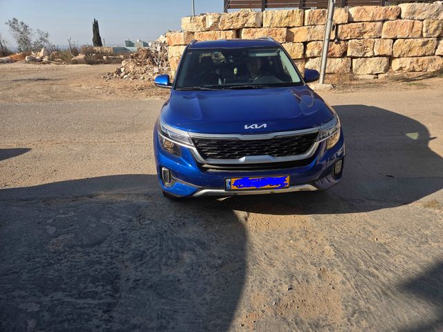 קיה סלטוס