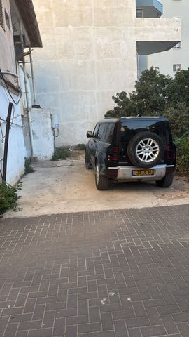 לנד רובר דיפנדר