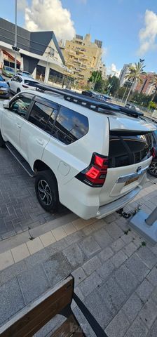 טויוטה לנד קרוזר