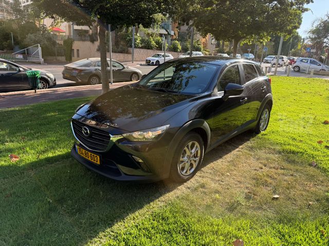מודעת רכב מאזדה CX-3