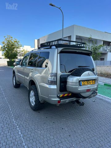 מיצובישי פג'רו