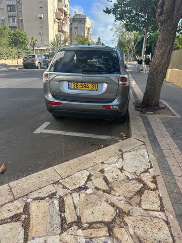 מיצובישי אאוטלנדר