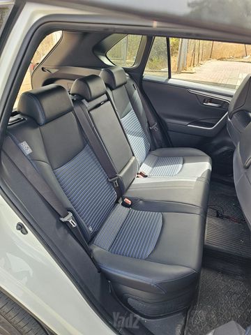 טויוטה RAV4