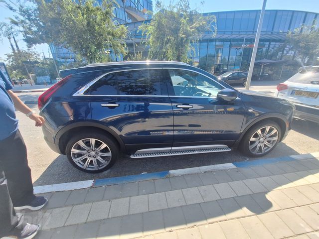 קאדילק XT4