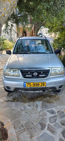 גרנד ויטרה JLX אוט׳ בנזין ג'יפ שטח קשוח 4 מק 3 דל 1.6 (93 כ״ס)