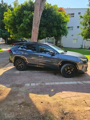 טויוטה RAV4