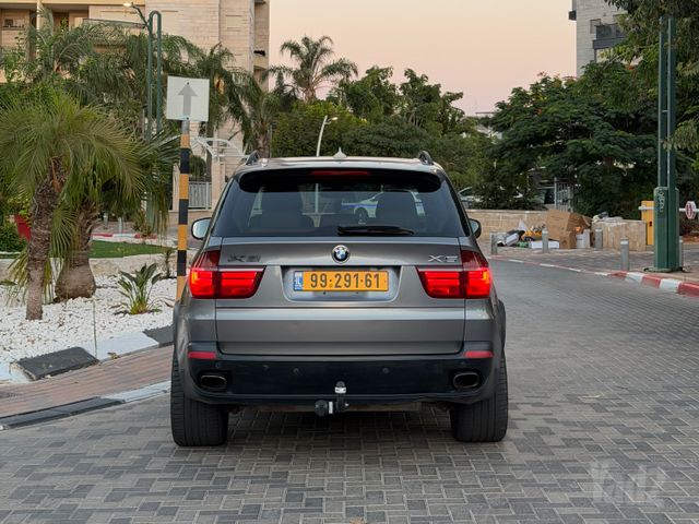 ב מ וו X5