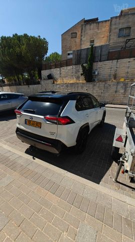 טויוטה RAV4