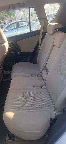 טויוטה RAV4