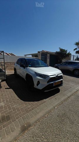 טויוטה RAV4