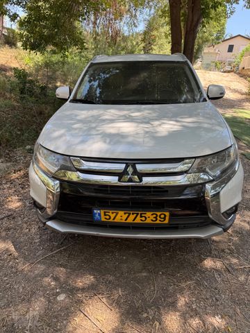 מיצובישי אאוטלנדר