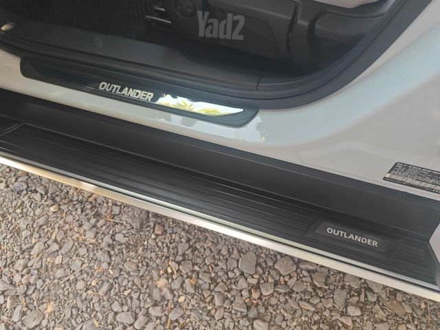 מיצובישי אאוטלנדר