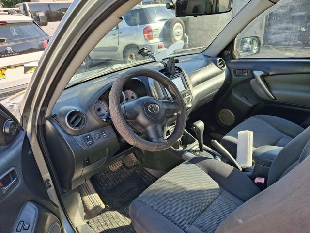 טויוטה RAV4