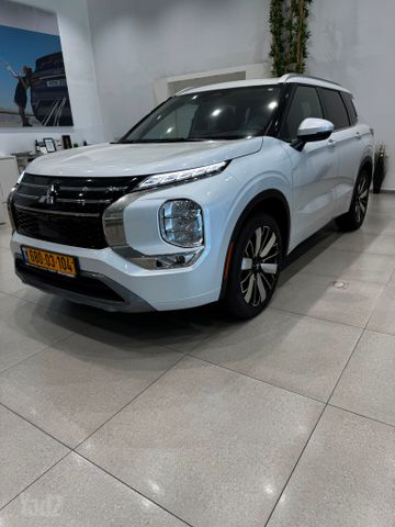 מיצובישי אאוטלנדר