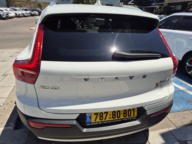 וולוו XC40