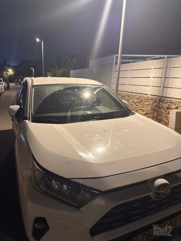 טויוטה RAV4