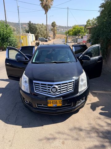 מודעת רכב קאדילק SRX